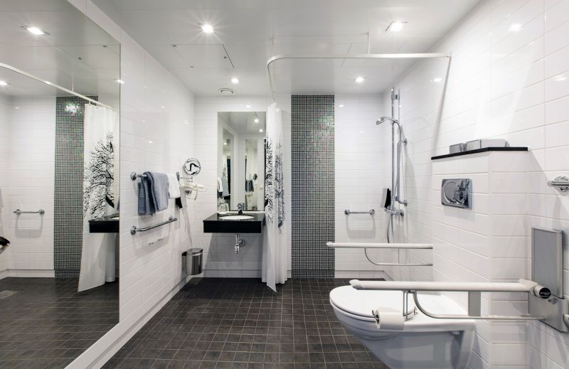 Shower with Compact Design and Storage